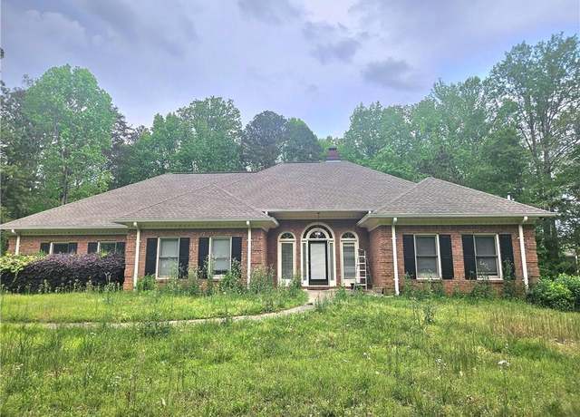 Property at 4855 West Price Rd, Sugar Hill, GA 30518, 5 beds, 4.5 baths