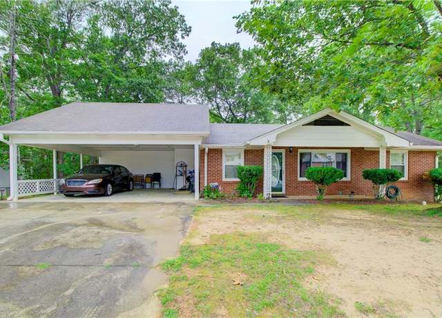 Property at 281 Springdale Dr, Winder, GA 30680, 3 beds, 2 baths
