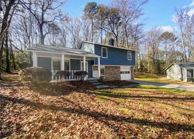 Property at 5407 Effingham Ct, Lithonia, GA 30038, 3 beds, 2 baths