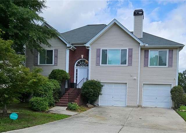 Property at 1338 Barrett Bluff Dr, Lawrenceville, GA 30045, 4 beds, 3 baths