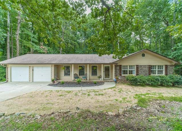 Property at 2446 Thrasher Rd, Buford, GA 30519, 3 beds, 3 baths