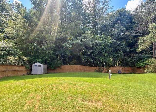 Property at 1720 Fort Daniels Trl, Dacula, GA 30019, 4 beds, 2.5 baths