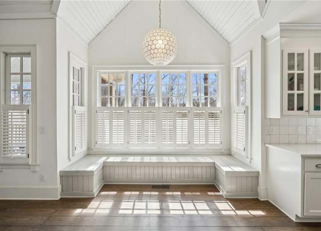Property at 1070 Dogwood Way, Dawsonville, GA 30534, 6 beds, 4.5 baths