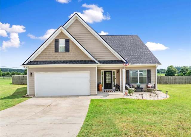Property at 98 Andrew Pl, Commerce, GA 30529, 4 beds, 2.5 baths