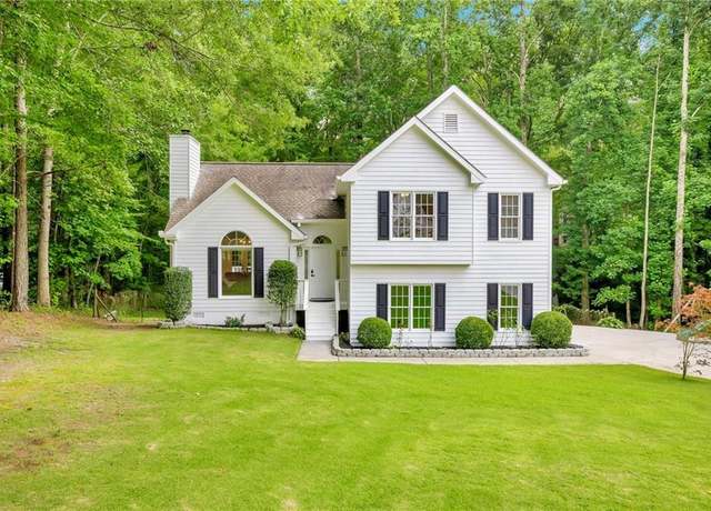 Property at 5825 Rolling Oaks Cir, Cumming, GA 30040, 4 beds, 3 baths