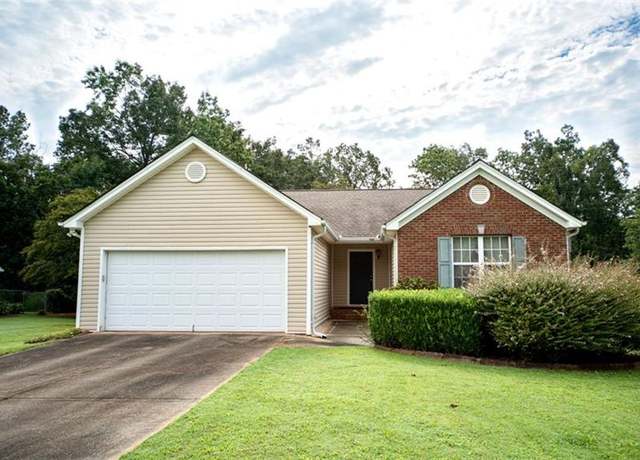 Property at 5437 Evergreen Forest Ct, Flowery Branch, GA 30542, 3 beds, 2 baths