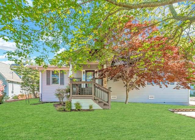Property at 6571 Johnson Cir, Flowery Branch, GA 30542, 3 beds, 2 baths