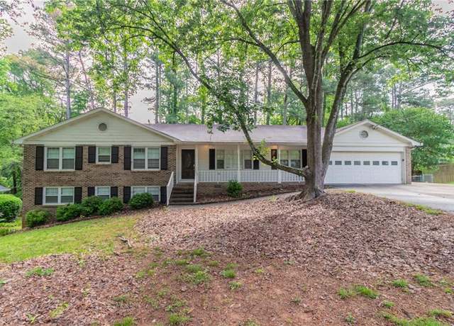 Property at 2814 Brackenwood Dr, Snellville, GA 30039, 3 beds, 2 baths