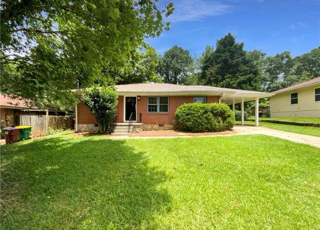 Property at 828 Pinevalley Dr, Forest Park, GA 30297, 2 beds, 1 bath