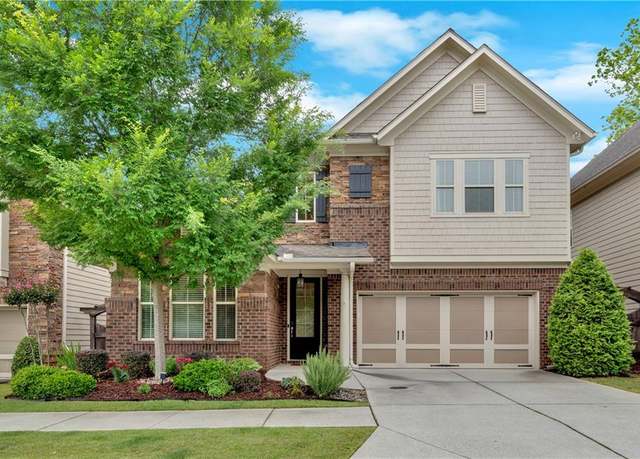 Property at 12 Pine St, Roswell, GA 30075, 4 beds, 3.5 baths