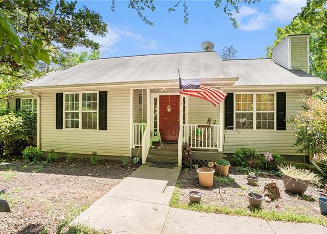 Property at 15 Landers Dr SW, Cartersville, GA 30120, 4 beds, 3 baths