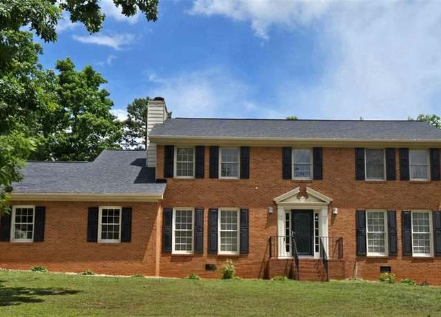 Property at 639 Royal Abbey Dr, Stone Mountain, GA 30088, 4 beds, 2.5 baths