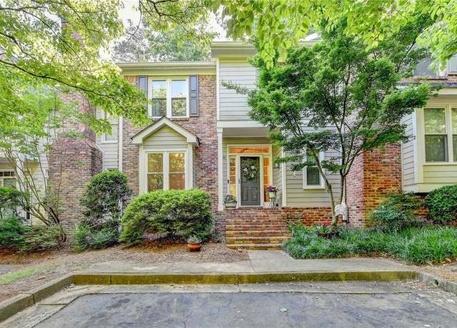 Property at 248 Riverview Trl, Roswell, GA 30075, 3 beds, 3.5 baths