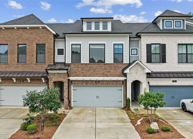 Property at 240 Walker Ave, Roswell, GA 30076, 3 beds, 2.5 baths