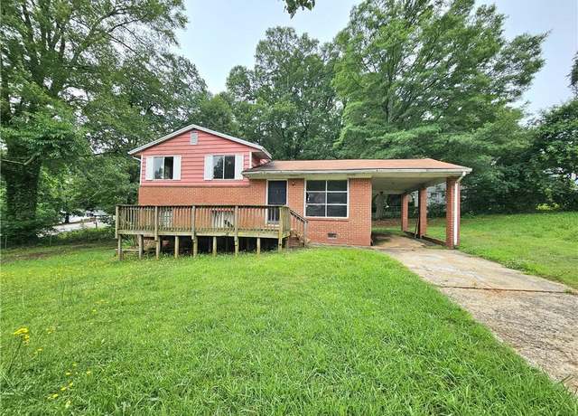 Property at 6616 King George Way, Morrow, GA 30260, 3 beds, 1.5 baths