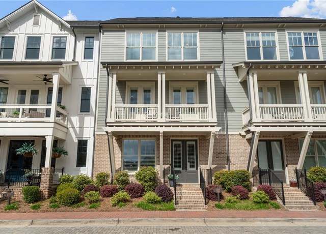 Property at 825 Maplewood Dr, Roswell, GA 30075, 3 beds, 3.5 baths