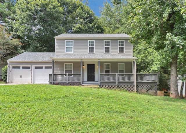 Property at 710 Country Manor Way, Alpharetta, GA 30022, 3 beds, 2.5 baths