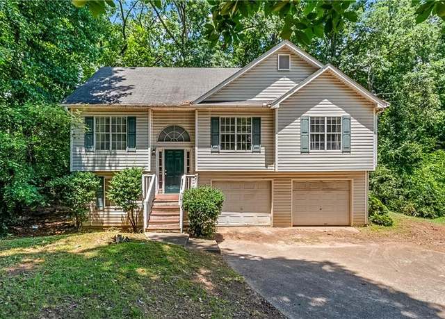 Property at 400 Camilla Cir SW, Mableton, GA 30126, 3 beds, 2 baths