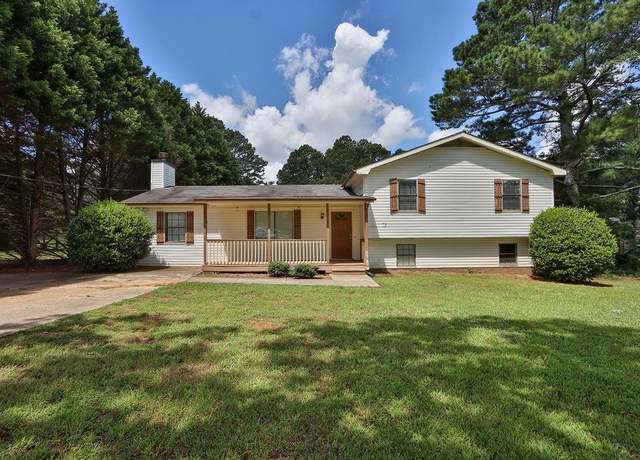 Property at 1520 Cedars Rd, Lawrenceville, GA 30045, 3 beds, 2 baths