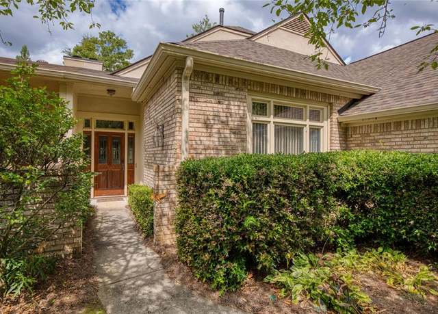Property at 4590 Village Dr, Dunwoody, GA 30338, 3 beds, 3.5 baths