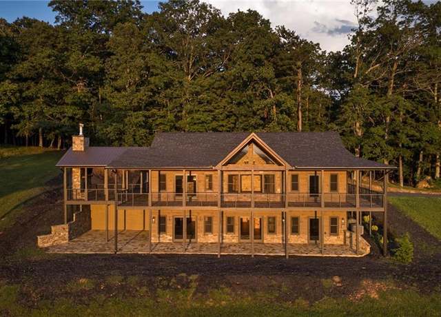 Property at 95 Upper Ridge Trl, Morganton, GA 30560, 3 beds, 3.5 baths