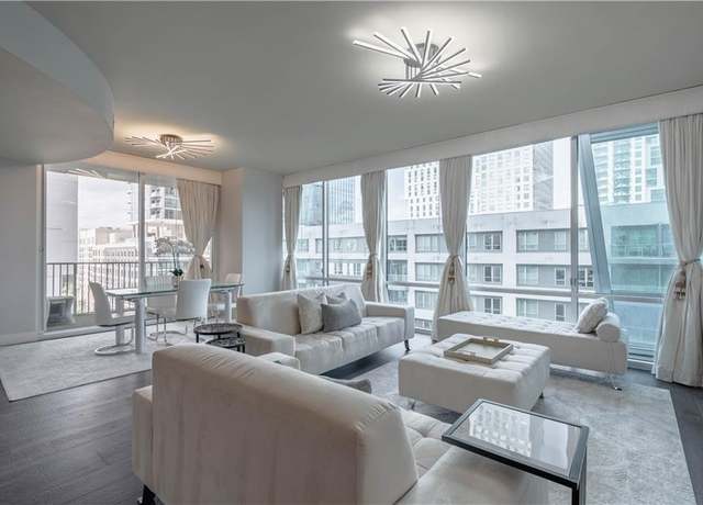 Property at 20 10th St NW #704, Atlanta, GA 30309, 3 beds, 2 baths