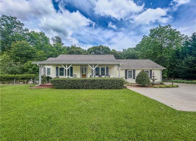 Property at 4017 S South Bogan Road Rd, Buford, GA 30519, 2 beds, 2 baths