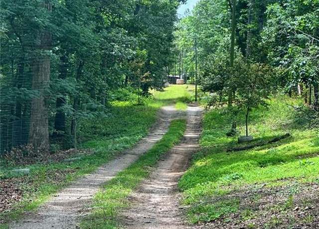 Property at 6394 Shore Dr, Douglasville, GA 30135, 2 beds, 1 bath