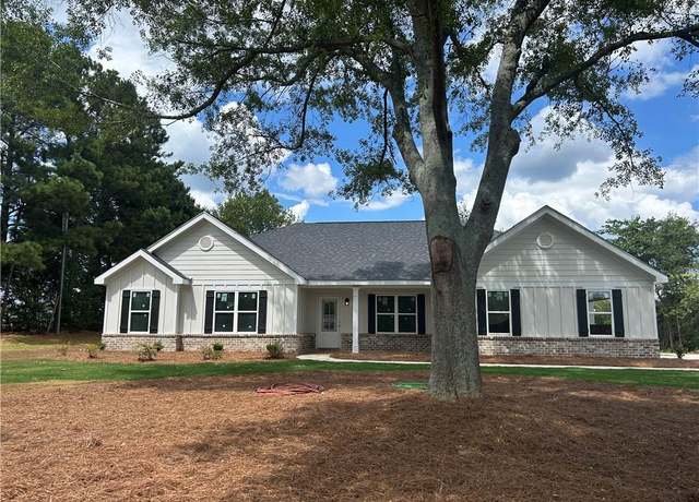 Property at 364 Pleasant Hill Church Rd, Statham, GA 30666, 4 beds, 3 baths