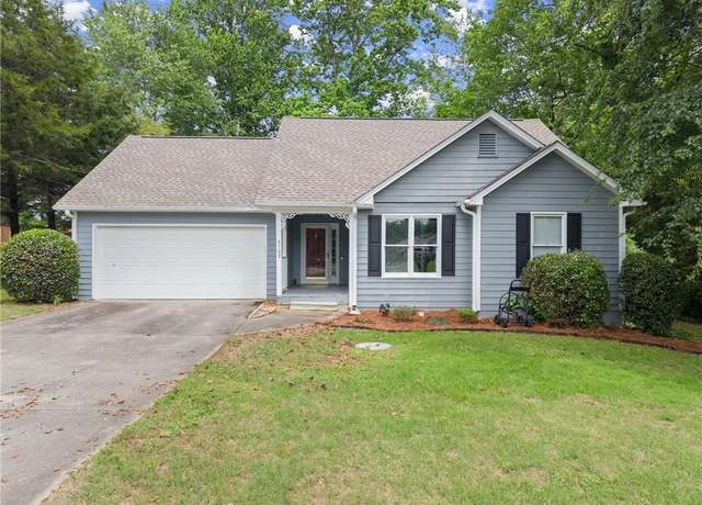 Property at 4763 Newton Dr, Gainesville, GA 30506, 3 beds, 2 baths