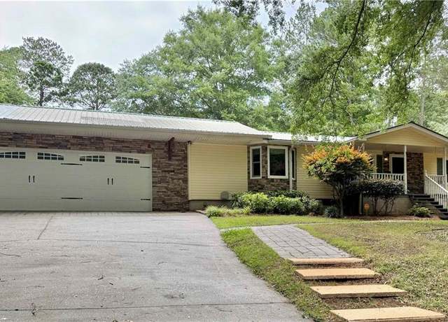 Property at 90 Howard Rd, Senoia, GA 30267, 3 beds, 2.5 baths