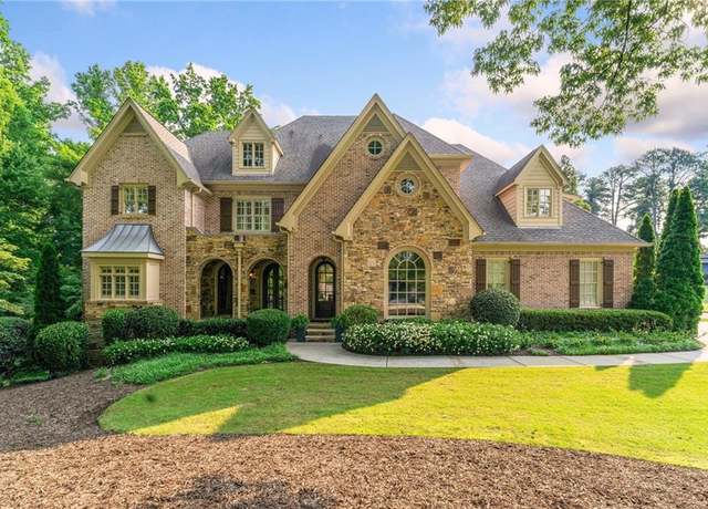 Property at 4304 Berkford Cir NE, Brookhaven, GA 30319, 7 beds, 7.5 baths
