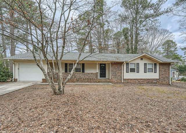 Property at 2102 Red Berry Ln SW, Marietta, GA 30008, 3 beds, 2 baths