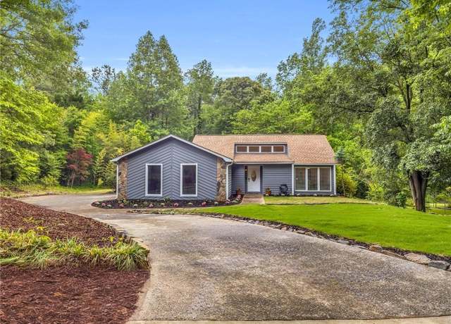 Property at 1997 N Landing Way, Marietta, GA 30066, 3 beds, 2 baths