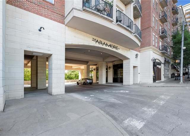 Property at 2277 Peachtree Rd NE #302, Atlanta, GA 30309, 2 beds, 2 baths