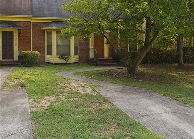 Property at 7157 Williamsburg Dr, Riverdale, GA 30274, 3 beds, 2 baths