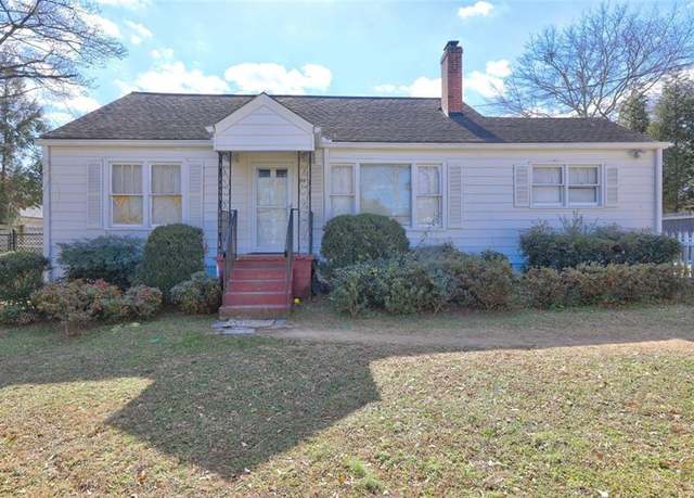Property at 153 Hill St, Roswell, GA 30075, 3 beds, 2 baths