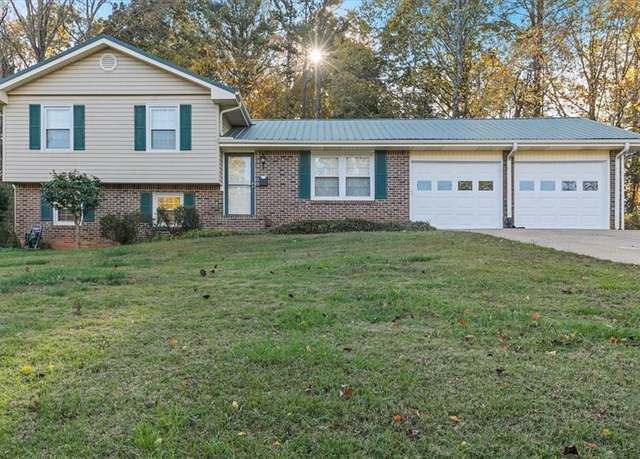 Property at 6166 Laurel Wood Trl, Flowery Branch, GA 30542, 3 beds, 2.5 baths