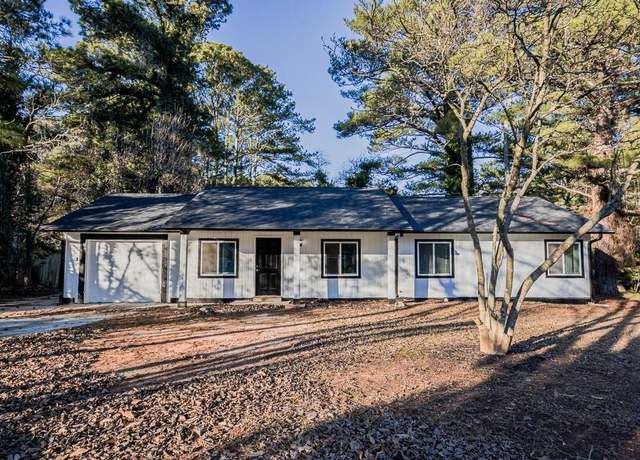 Property at 93 Sterling Ridge Dr, Jonesboro, GA 30238, 3 beds, 1.5 baths