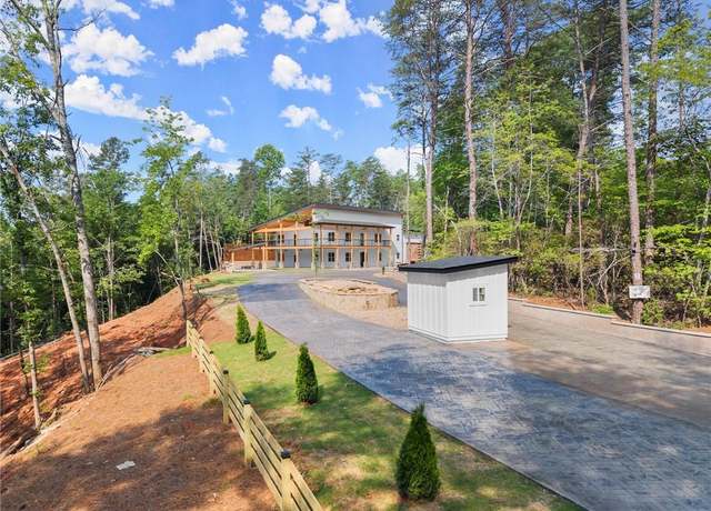 Property at 300 Mountain Ridge Dr, Dahlonega, GA 30533, 5 beds, 6 baths