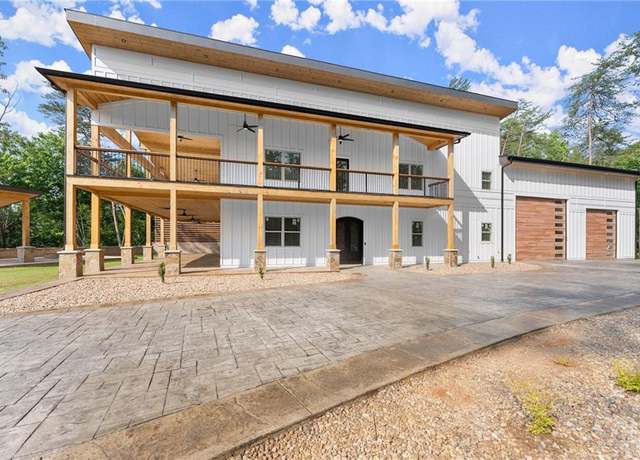 Property at 300 Mountain Ridge Dr, Dahlonega, GA 30533, 5 beds, 6 baths