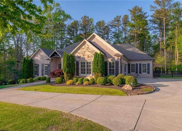 Property at 995 Canonero Dr, Milton, GA 30004, 4 beds, 5.5 baths
