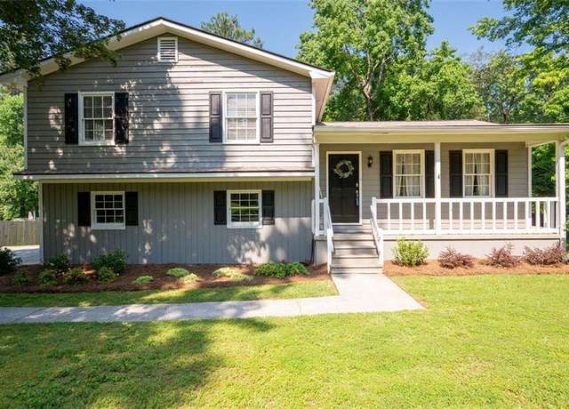Property at 2880 Brett Cir NW, Acworth, GA 30101, 3 beds, 2 baths