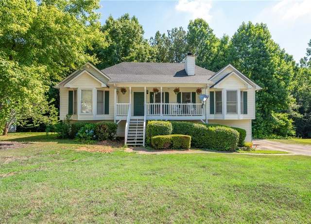 Property at 484 Legacy Park Dr, Powder Springs, GA 30127, 4 beds, 2 baths