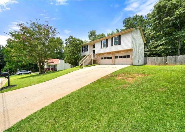 Property at 2706 Del Ridge Dr, Douglasville, GA 30135, 3 beds, 2 baths