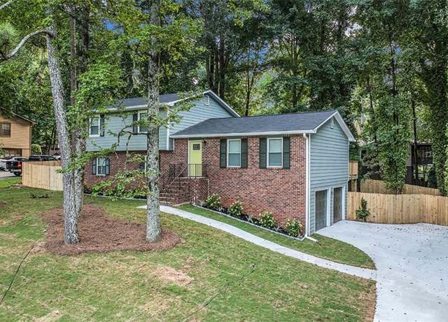 Property at 1028 Martin Rd, Stone Mountain, GA 30088, 3 beds, 2.5 baths