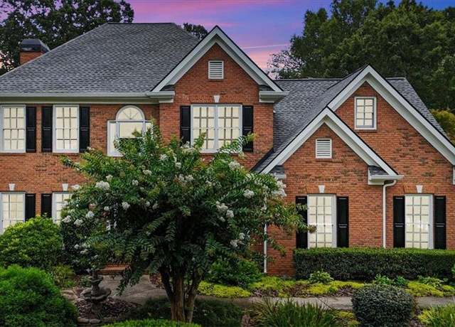Property at 1042 Avery Creek Dr, Woodstock, GA 30188, 5 beds, 4 baths