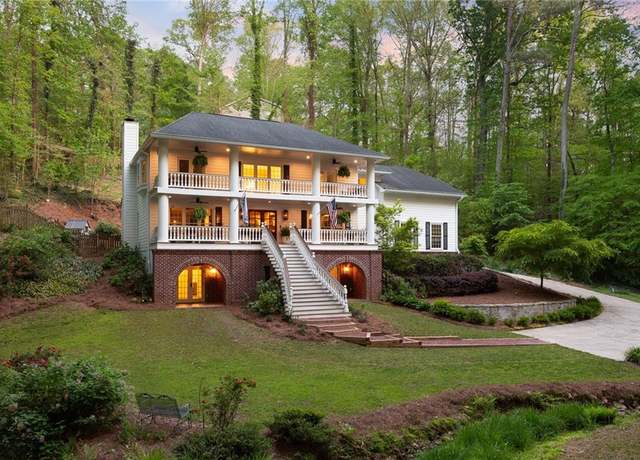 Property at 4094 Norton Pl SE, Smyrna, GA 30082, 6 beds, 4.5 baths