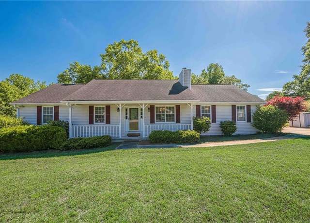Property at 2492 Bermuda Dr, Loganville, GA 30052, 3 beds, 3 baths