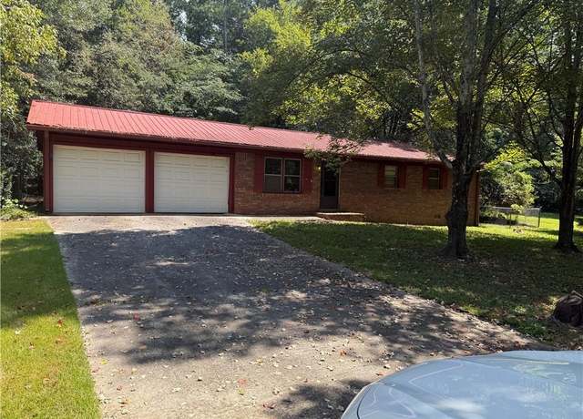 Property at 3030 Rio Montana Dr, Marietta, GA 30066, 3 beds, 3 baths